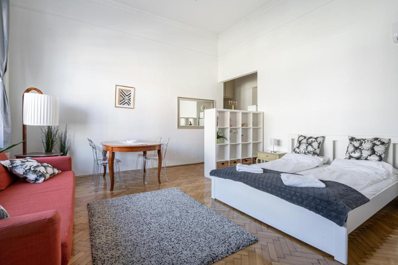 Vulcan Studio Near Danube Budapest Esterno foto