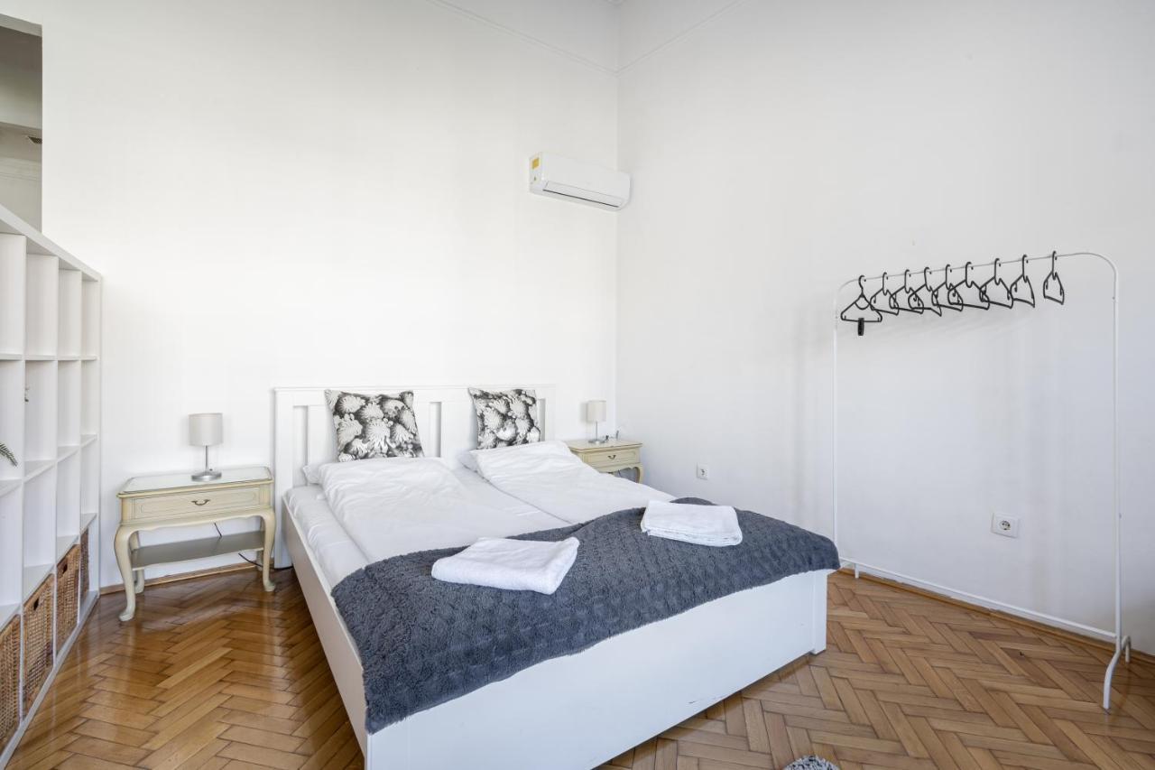 Vulcan Studio Near Danube Budapest Esterno foto